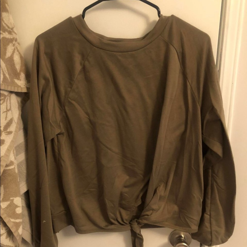 Green long sleeve top